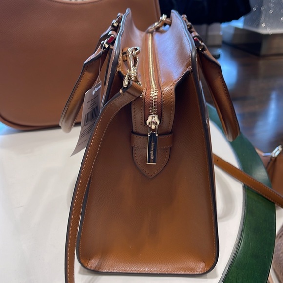 Kate Spade Madison Saffiano Leather Medium Satchel
NWT - Picture 5 of 16